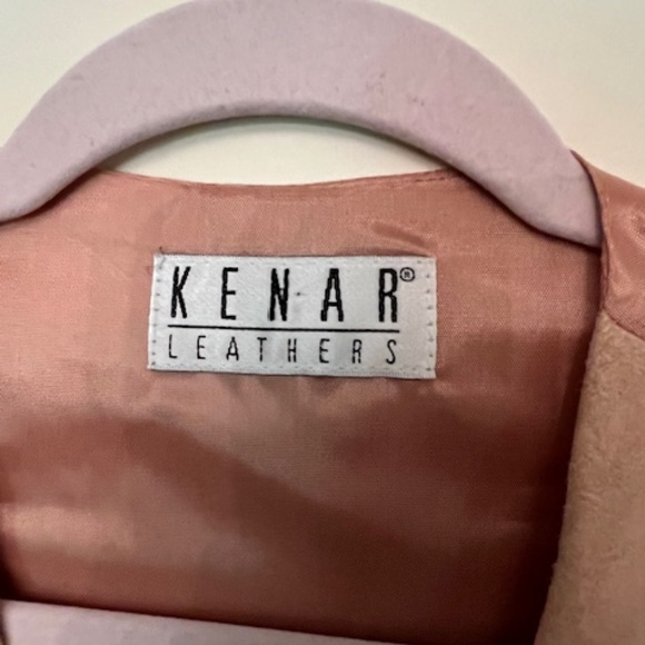 Blush pink lambskin and silk Kenar  vest in size Medium - no cleaning needed - Picture 3 of 4